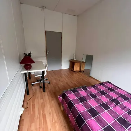 Lenas Rom Vandrerhjem *